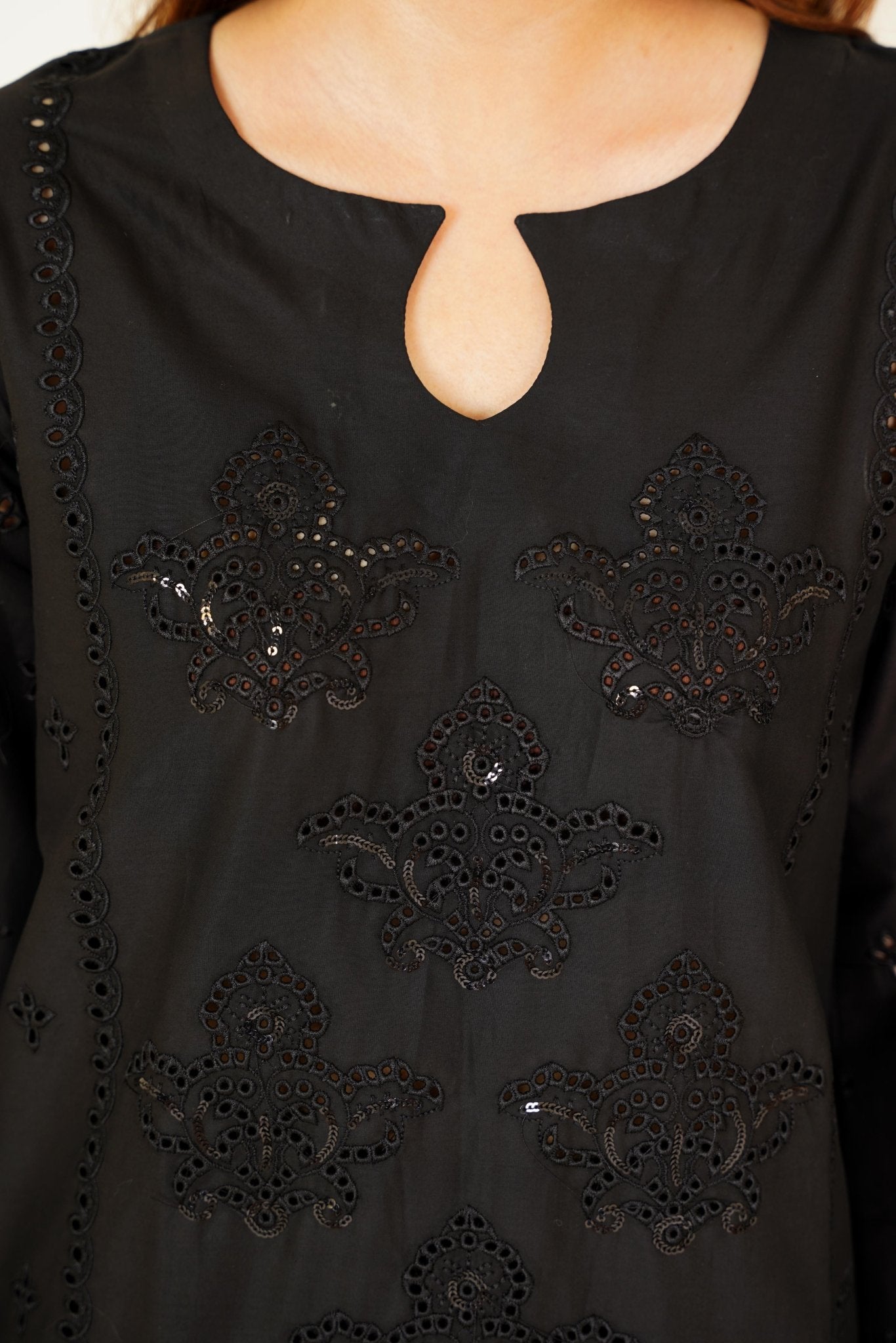 BLACK VEIN - HU Studios