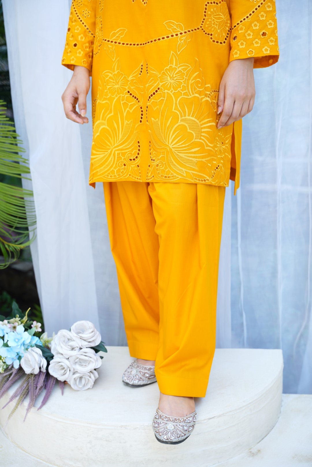 Golden Marigold - HU Studios