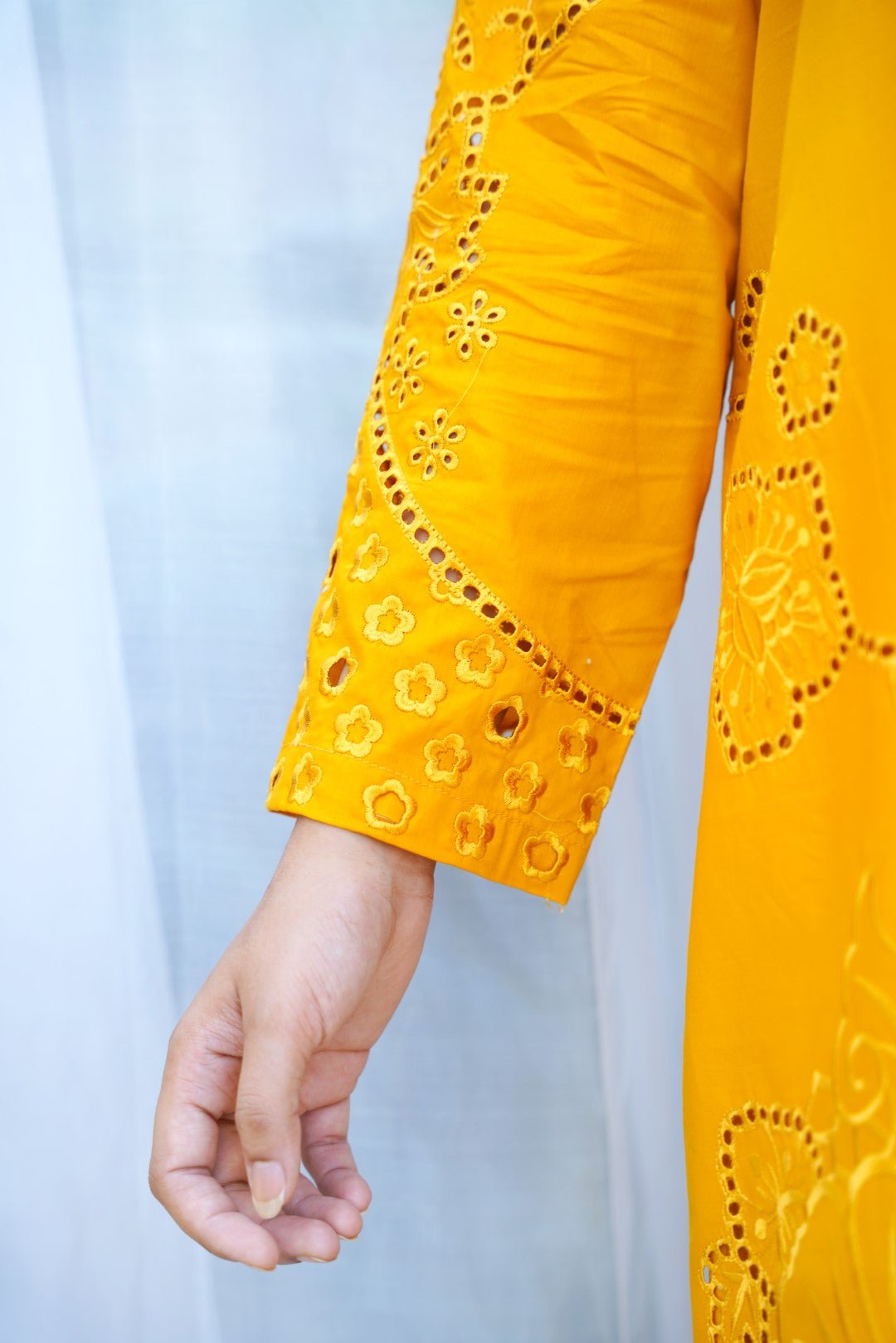 Golden Marigold - HU Studios