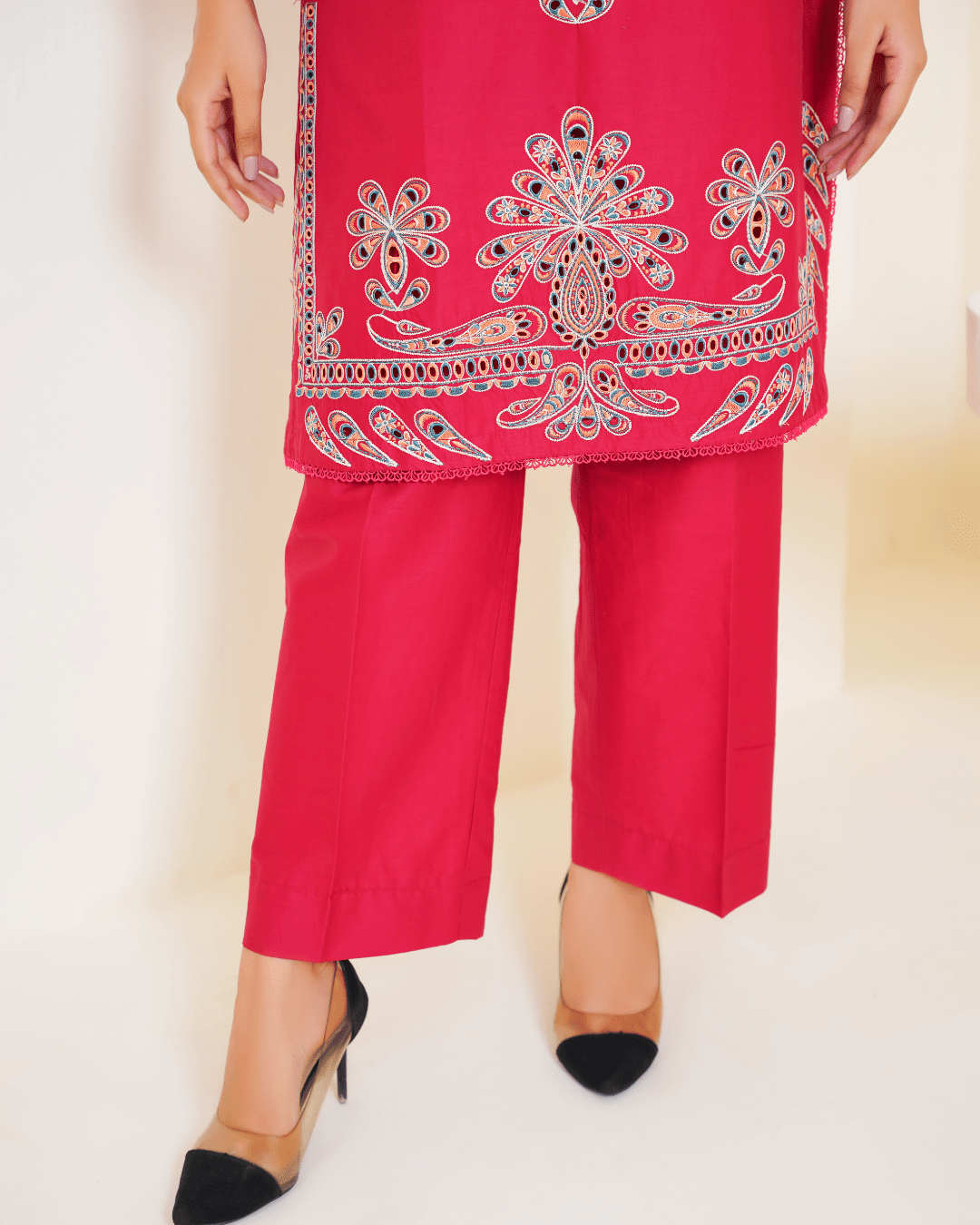 Ruby Elegance - HU Studios