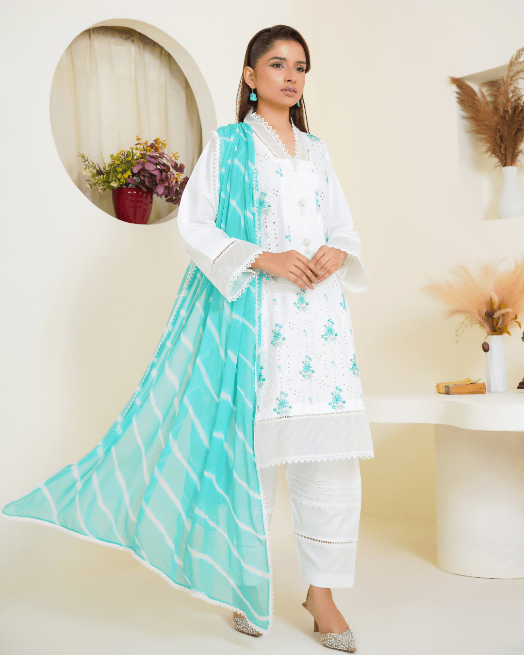 White Whisper - HU Studios